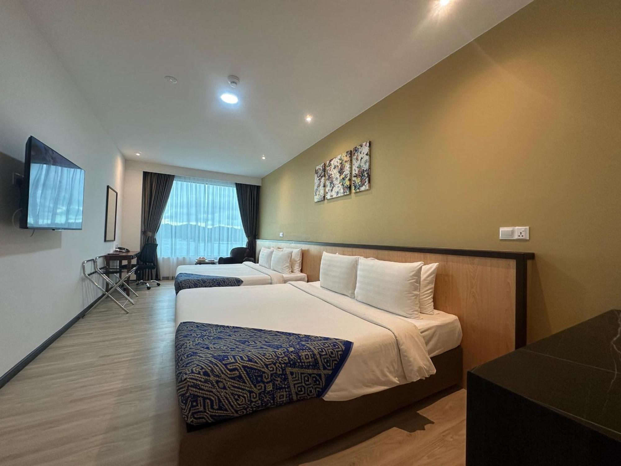 Hotel 7 Suria Kota Kinabalu Exterior foto